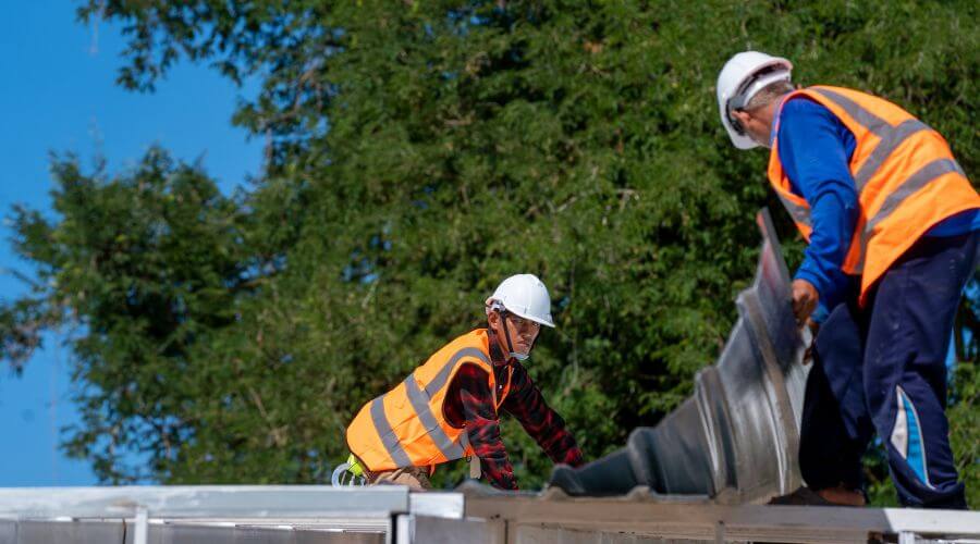 Professional gutter cleaning in Delta, CO